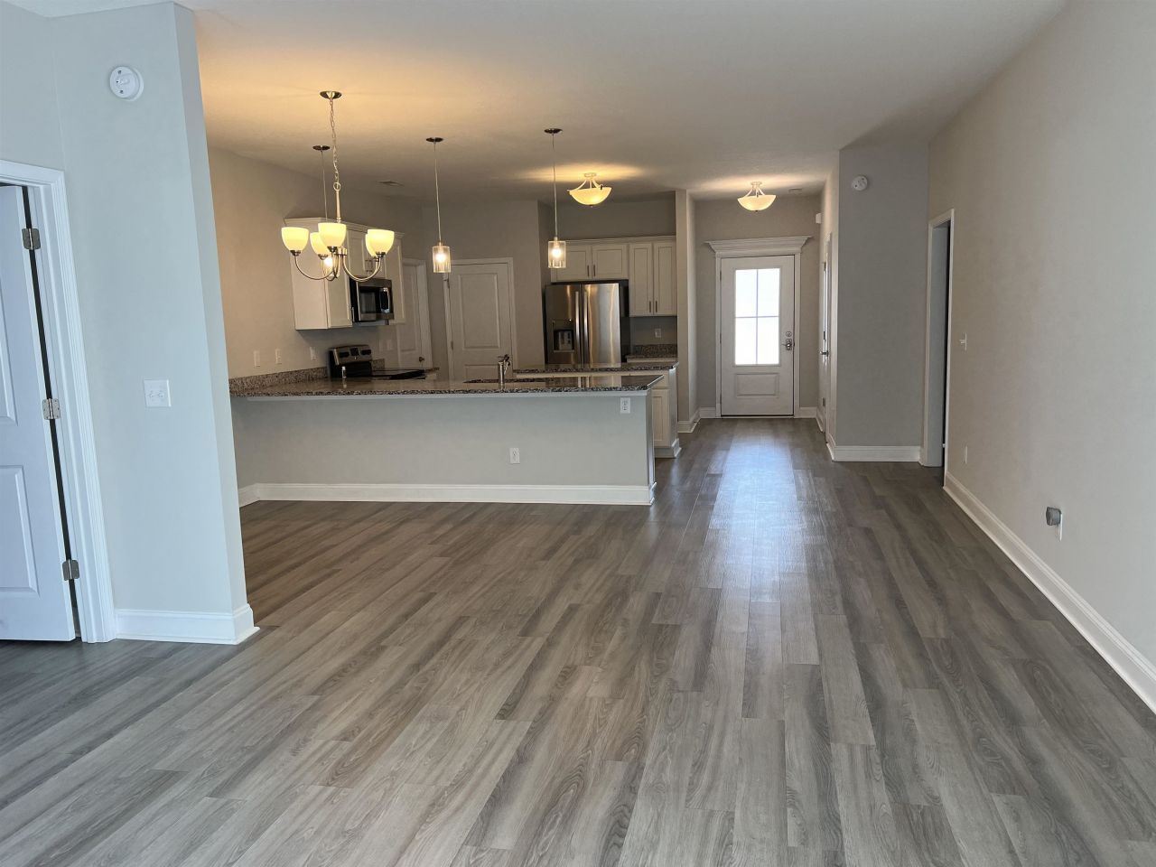 711 Hobonny Loop  Photo 9