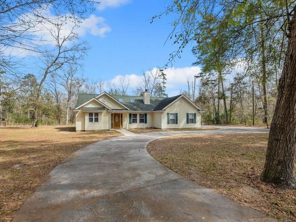 697 Millwood Drive , Havana, FL