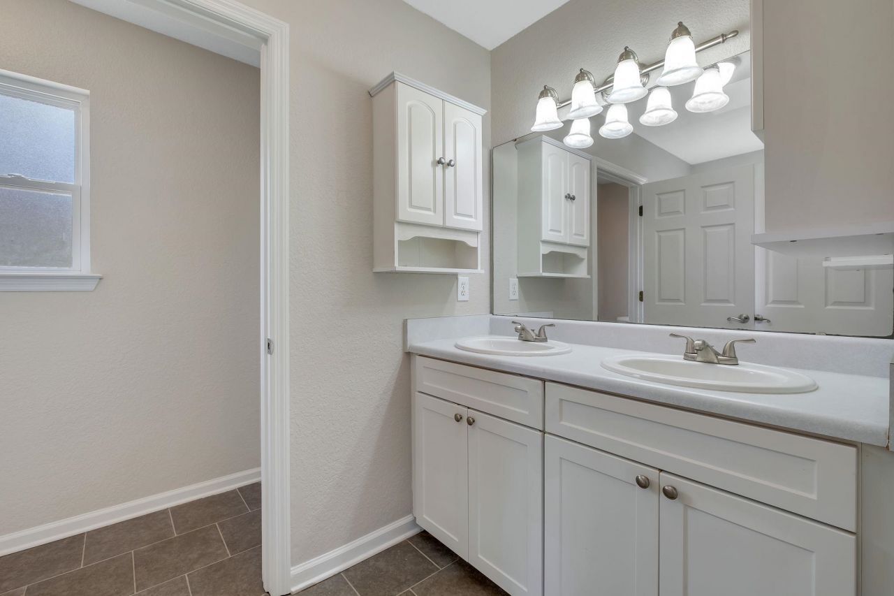 697 Millwood Drive , Havana, FL 00000 Photo