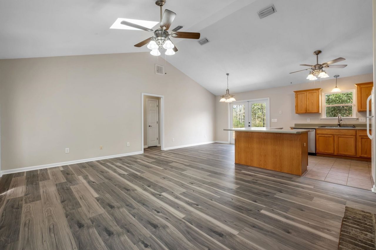 697 Millwood Drive , Havana, FL 00000 Photo