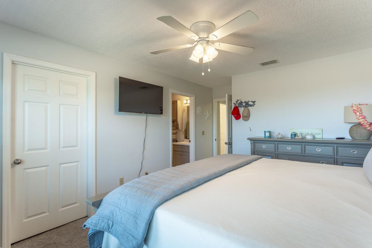 695 A4 Mashes Sands Road, Unit A4, Panacea, FL 32346 Photo