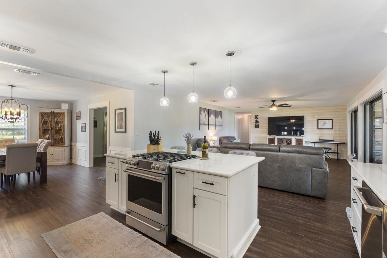 480 Lake View Drive, Wewahitchka, FL 32465 Photo