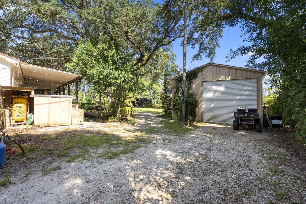 480 Lake View Drive, Wewahitchka, FL 32465 Photo