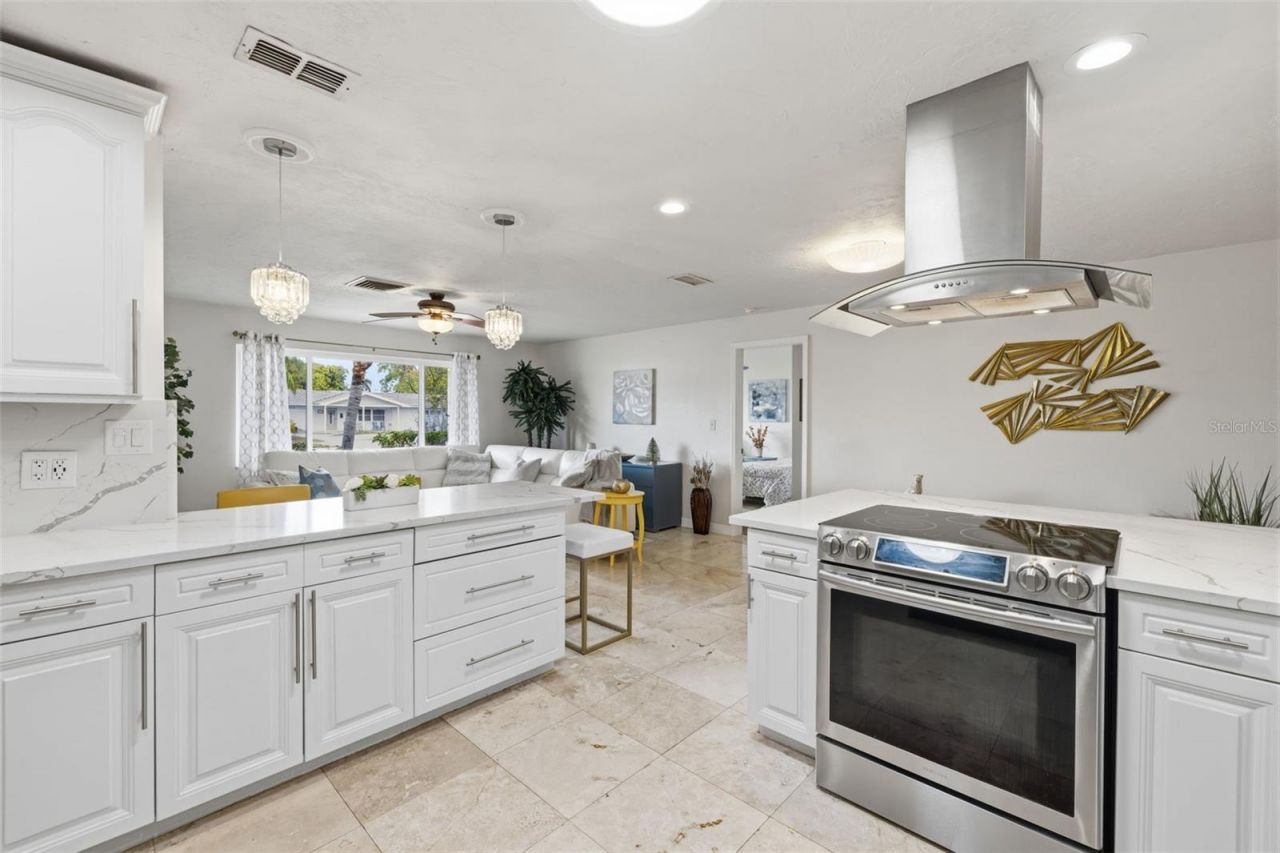 3998 22nd Avenue N, Saint Petersburg, FL 33713 Photo