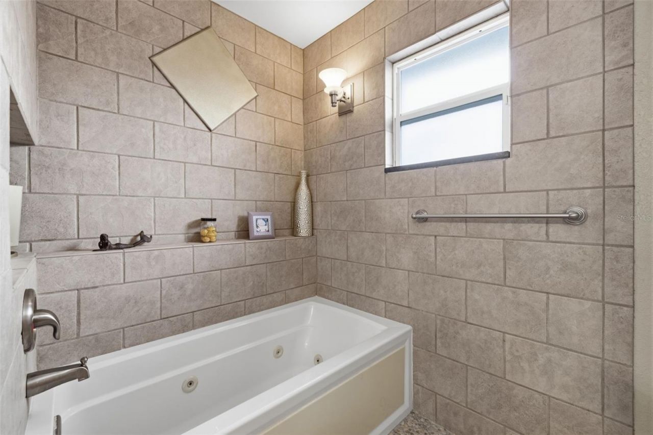 3998 22nd Avenue N, Saint Petersburg, FL 33713 Photo