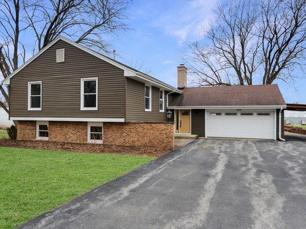 1070 CENTER Drive , South Elgin, IL 60177