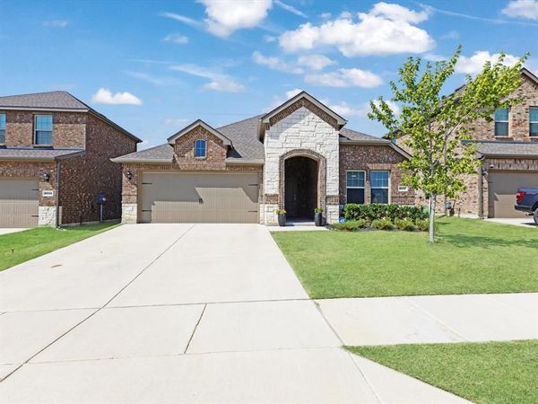 3257 Trails End Road, Aubrey, TX 76227