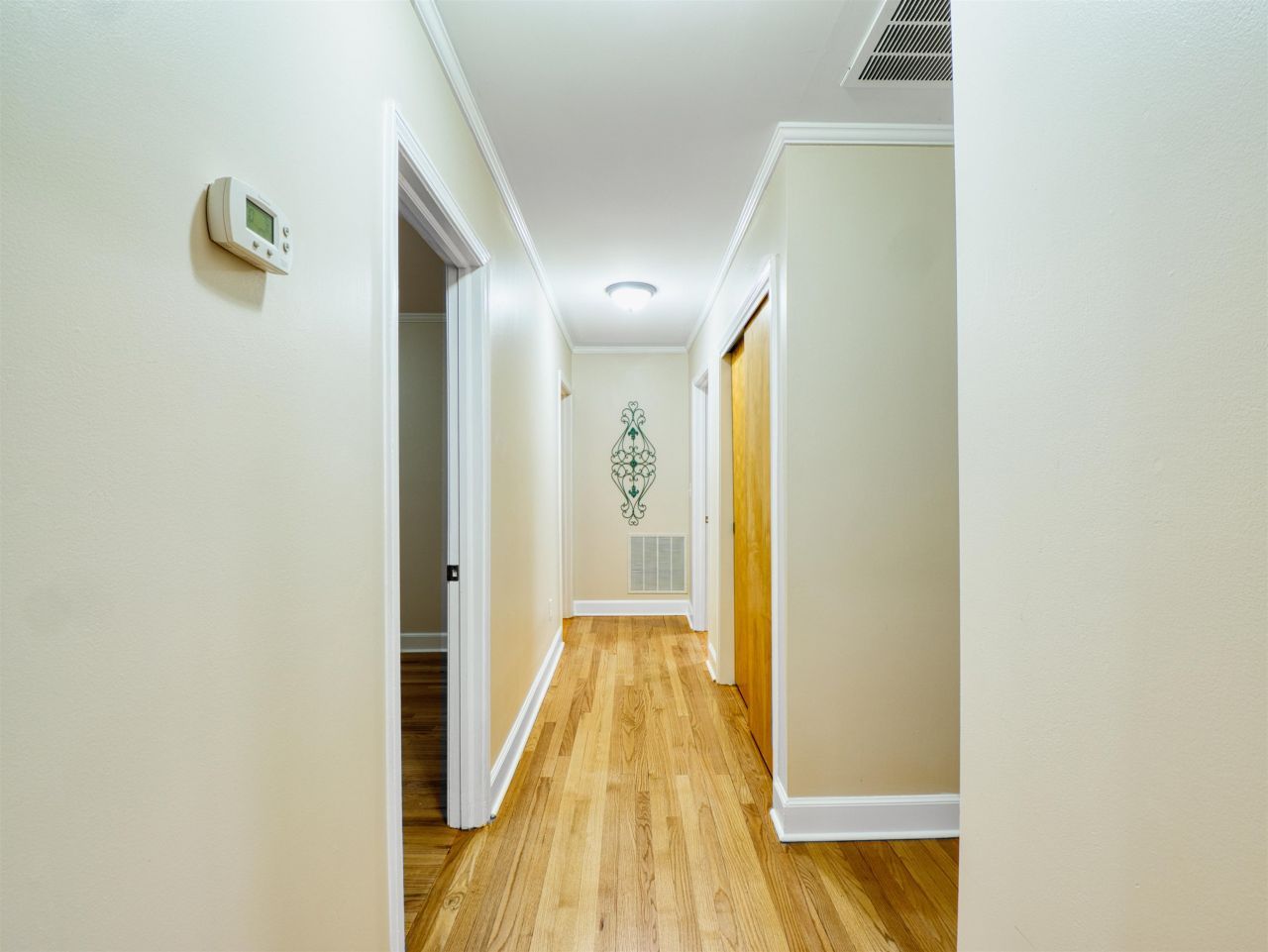 200 Oliver St.  Photo 18