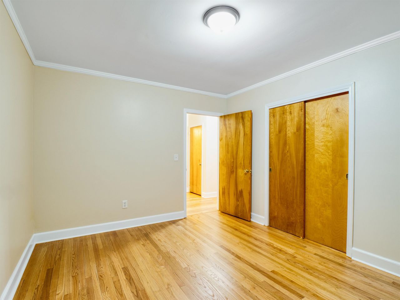 200 Oliver St.  Photo 26