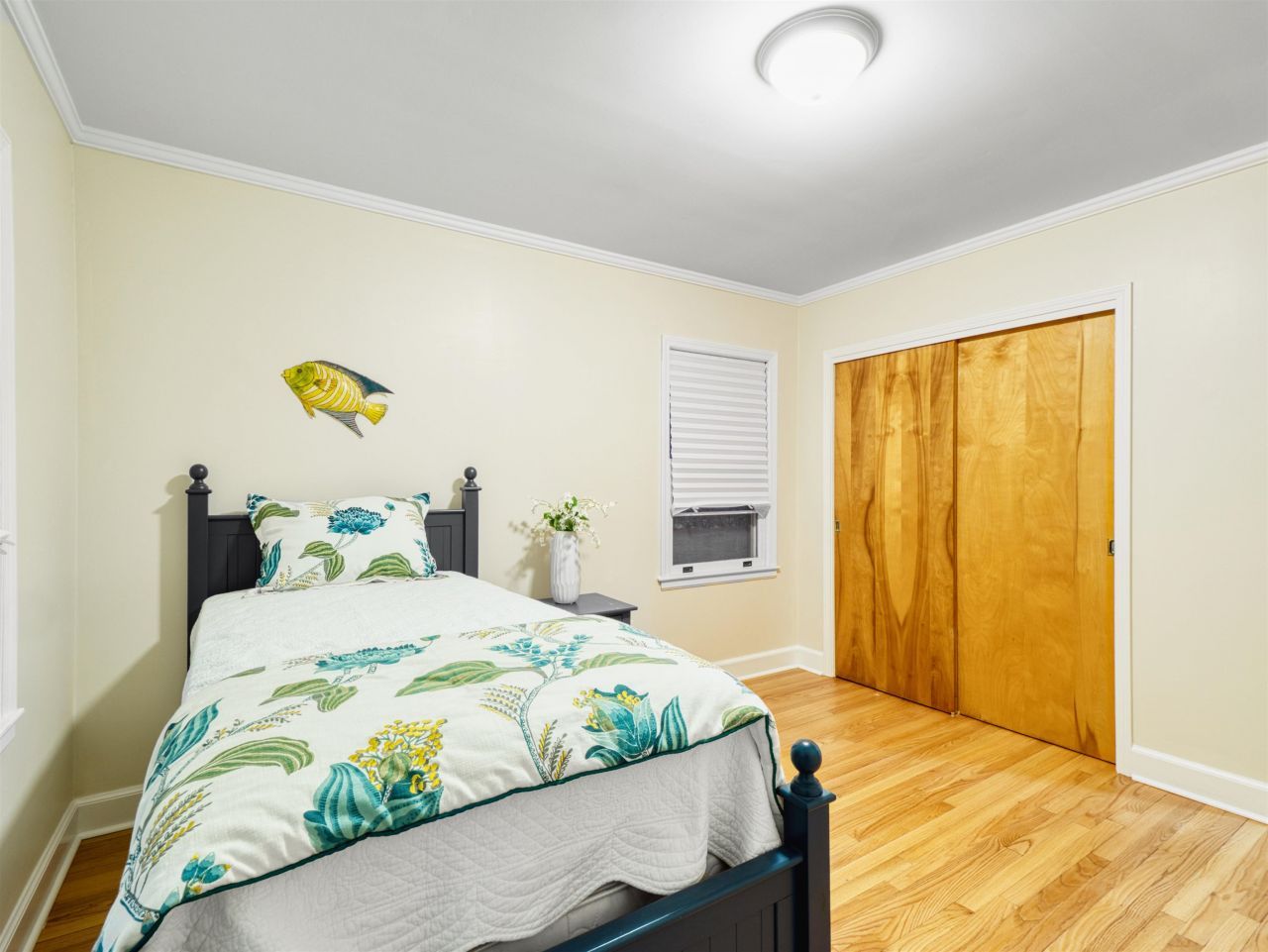 200 Oliver St.  Photo 28