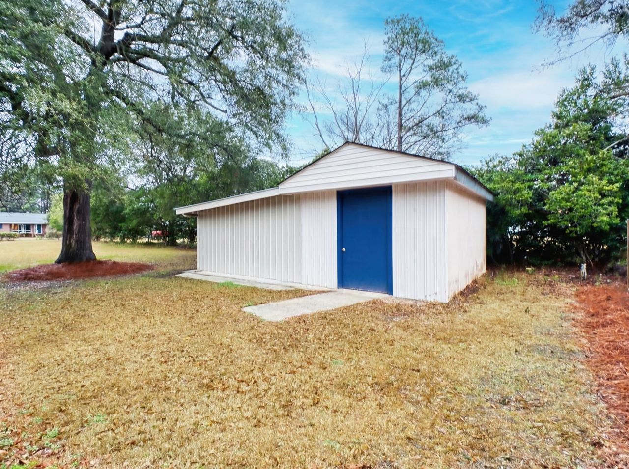 200 Oliver St.  Photo 33