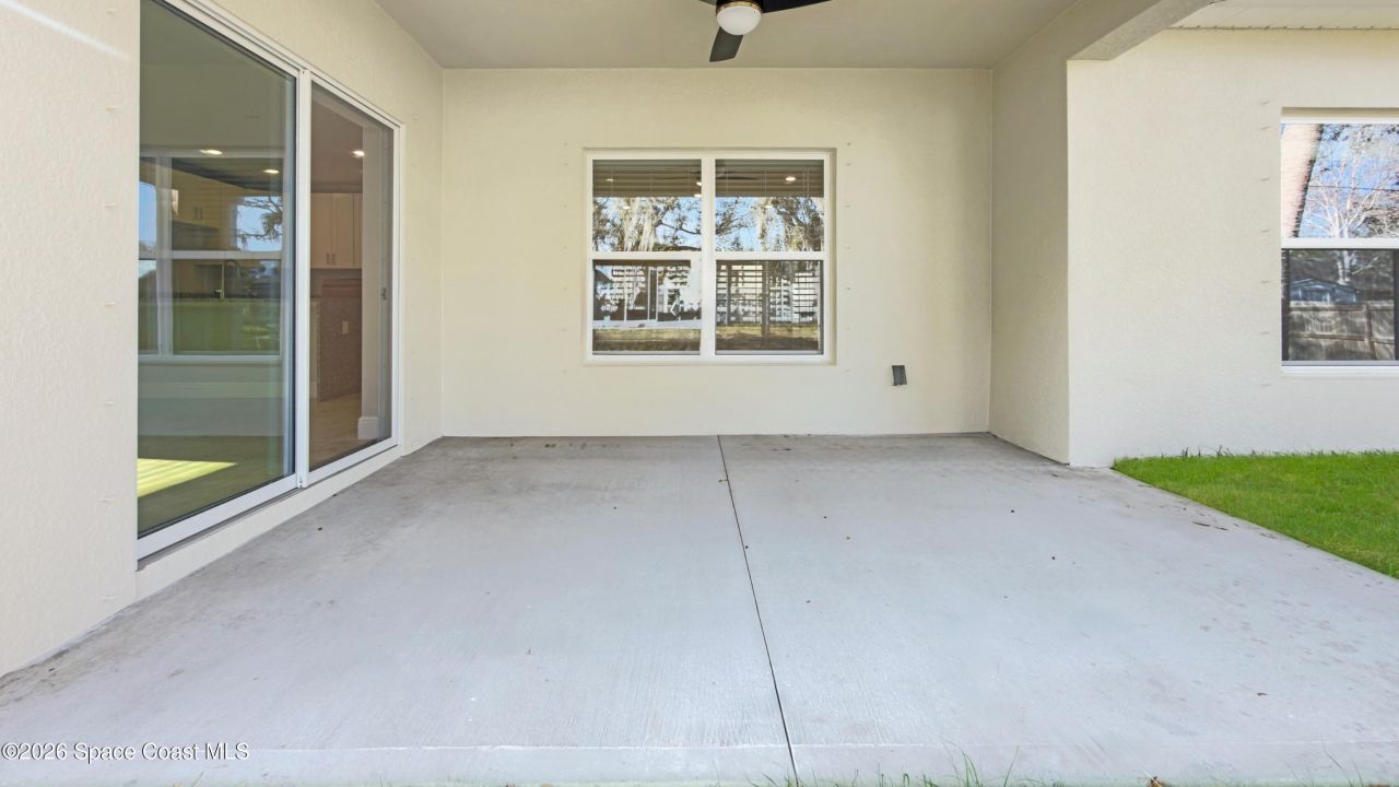 594 Bayharbor Terrace, Sebastian, FL 32958 Photo