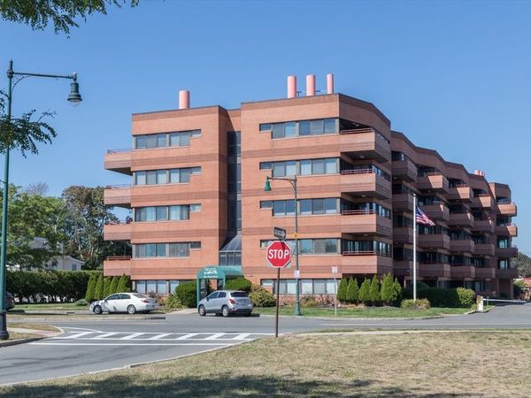 1 Carey Cir, Unit 409, Revere, MA 02151