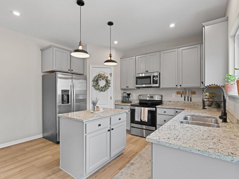 381 Rochdale Run, Delaware, OH 43015 Photo 11