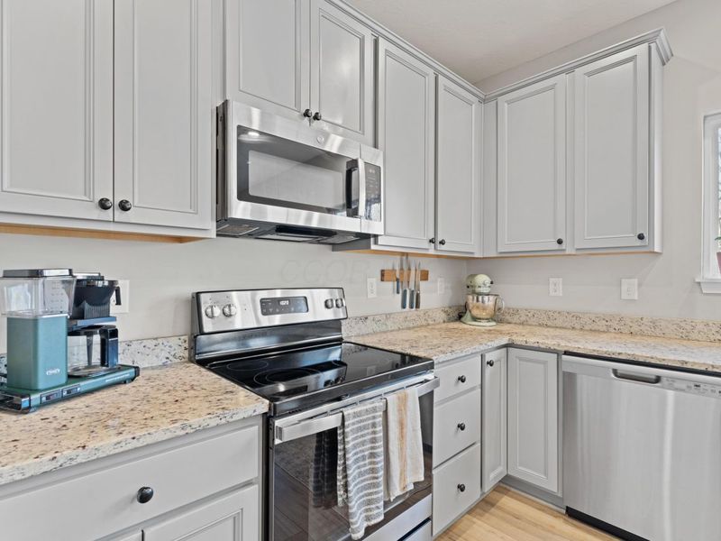 381 Rochdale Run, Delaware, OH 43015 Photo 12