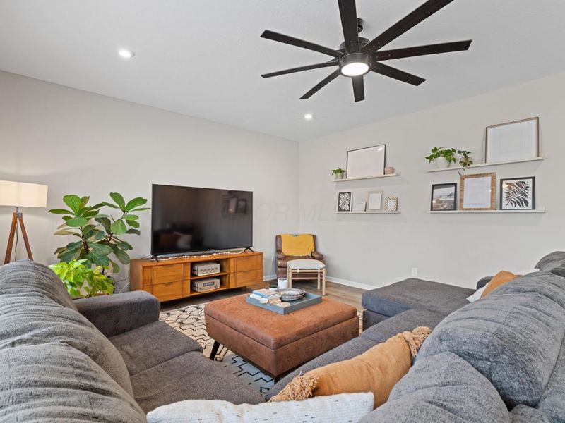 381 Rochdale Run, Delaware, OH 43015 Photo 5