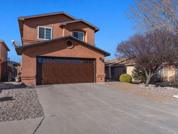 9215 Eiffel Avenue SW, Albuquerque, NM 87121