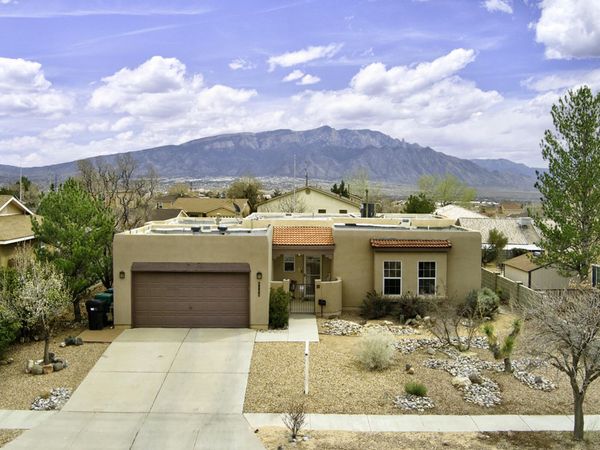 7067 Clark Hills Drive NE, Rio Rancho, NM 87144