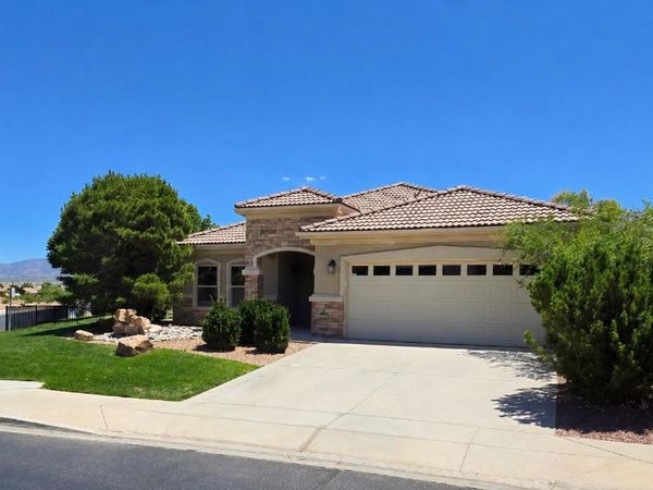 900 Cottonwood Circle, Bernalillo, NM 87004