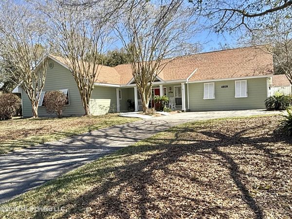4818 Oakwood Street, Moss Point, MS 39563