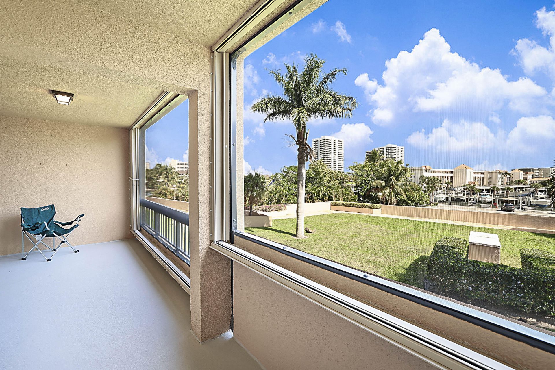 1036 Us Highway 1, Unit 216, North Palm Beach, FL 33408 Photo