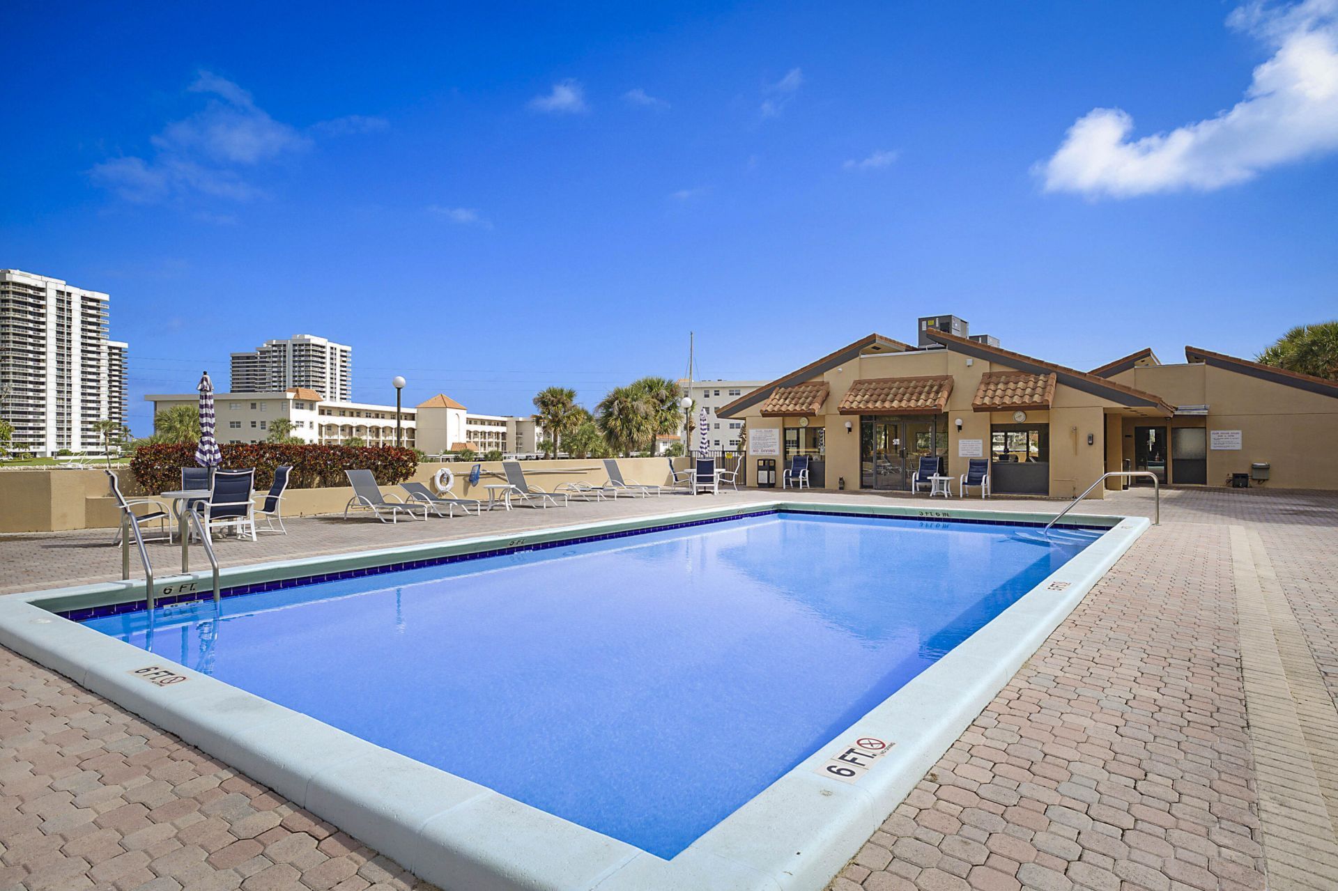 1036 Us Highway 1, Unit 216, North Palm Beach, FL 33408 Photo