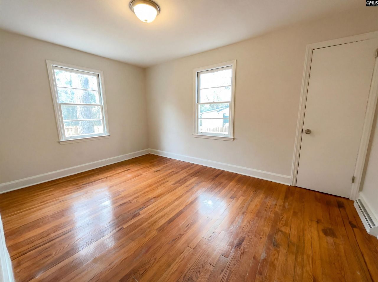 703 Savage Street  Photo 10