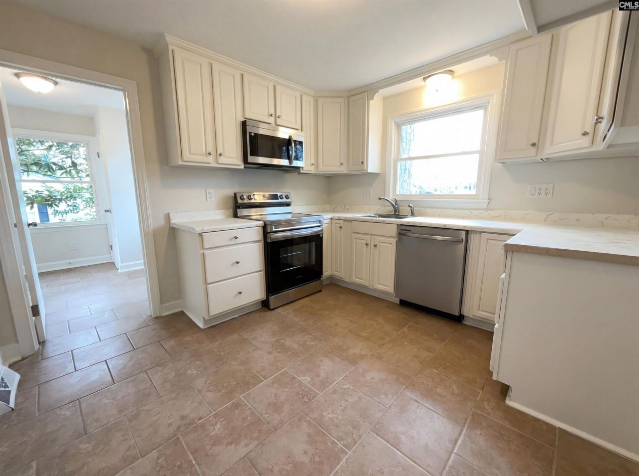 703 Savage Street  Photo 12