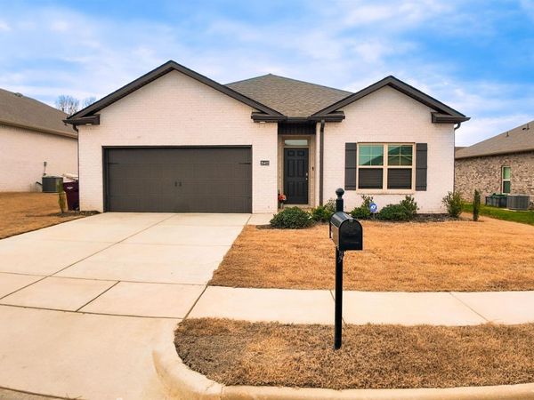 26402 Nash Lane, Athens, AL 35613