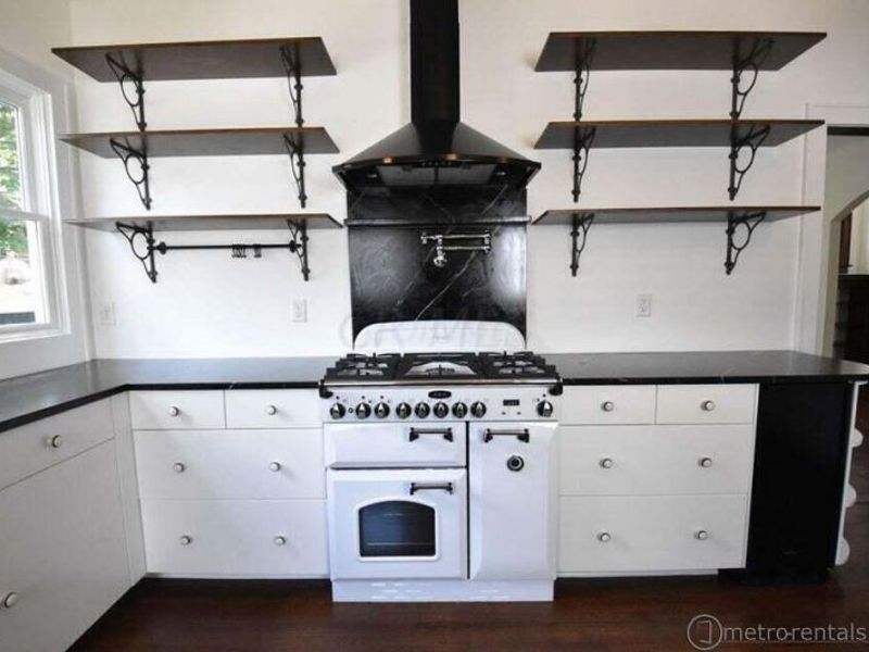 445 Oakland Park Avenue , Columbus, OH 43214 Photo 13