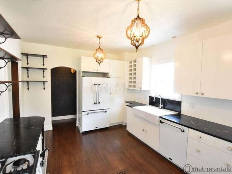 445 Oakland Park Avenue , Columbus, OH 43214 Photo 14