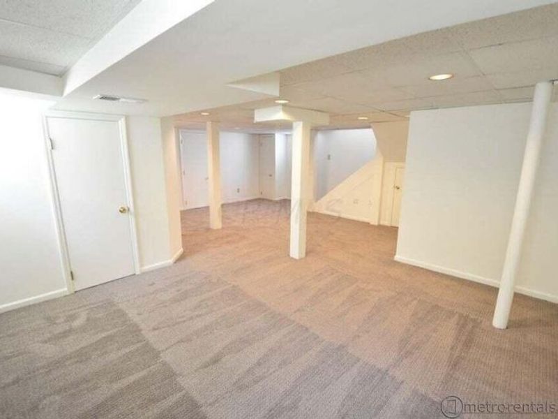 445 Oakland Park Avenue , Columbus, OH 43214 Photo 17