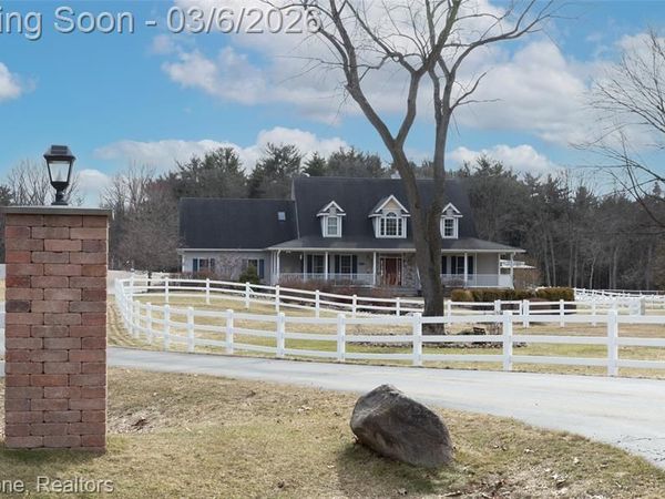 1077 HOLDEN , Milford Twp, MI 48381