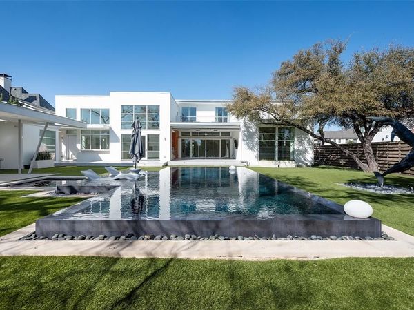 6446 Prestonshire Lane, Dallas, TX 75225