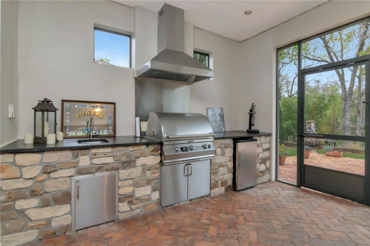 4109 Preserve Forest Drive, Tampa, FL 33618 Photo