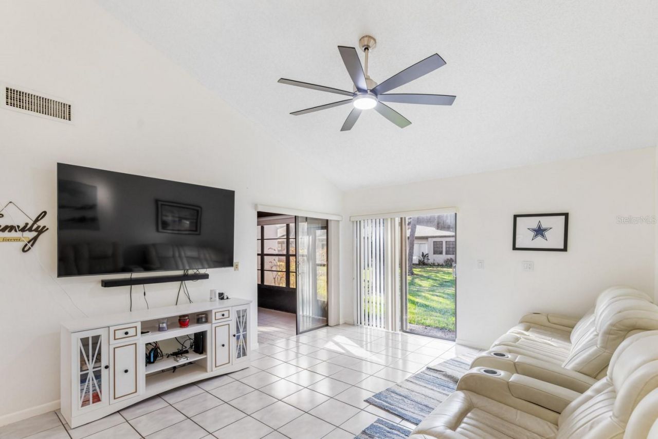 452 Meadowood Boulevard , Fern Park, FL 32730 Photo