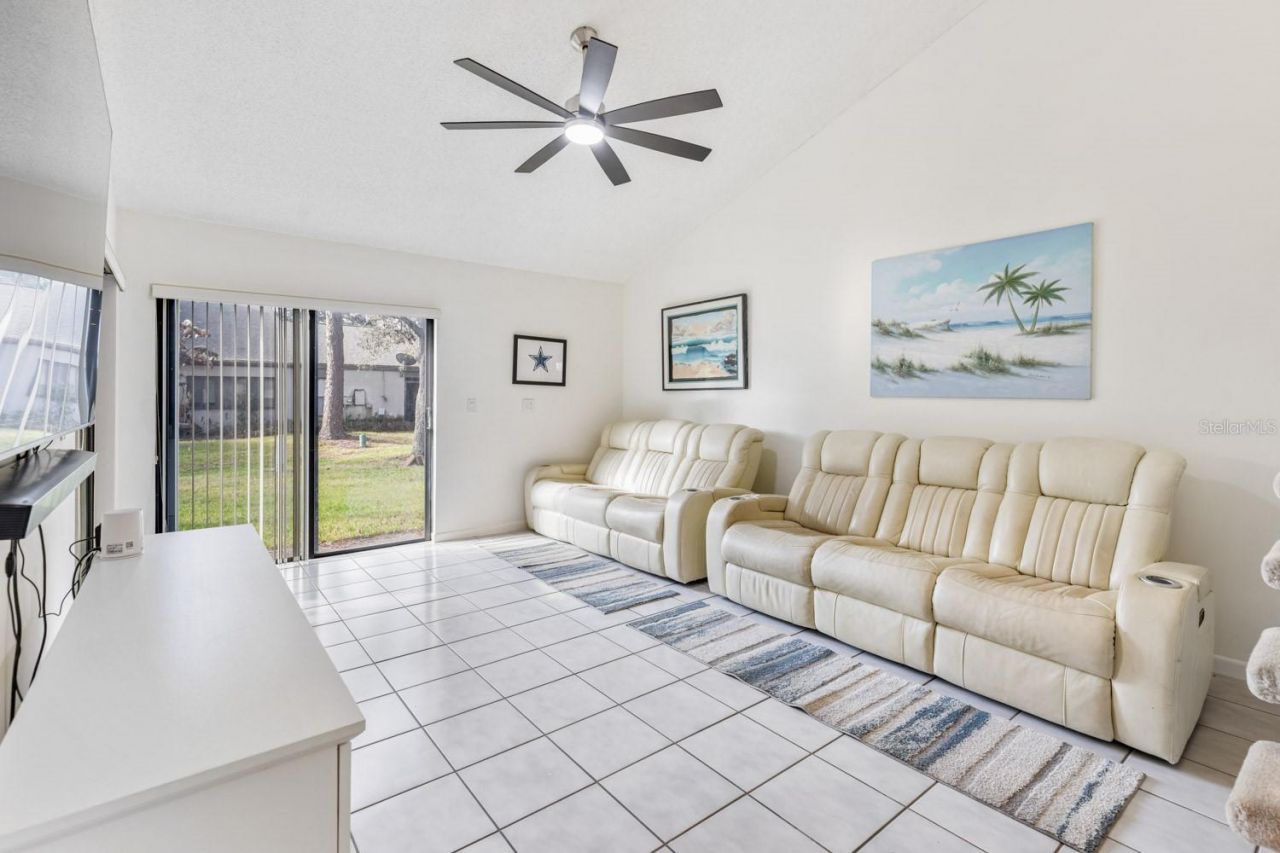 452 Meadowood Boulevard , Fern Park, FL 32730 Photo