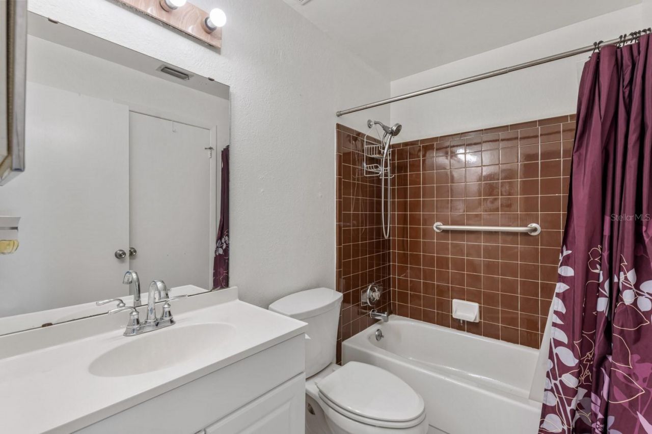 452 Meadowood Boulevard , Fern Park, FL 32730 Photo