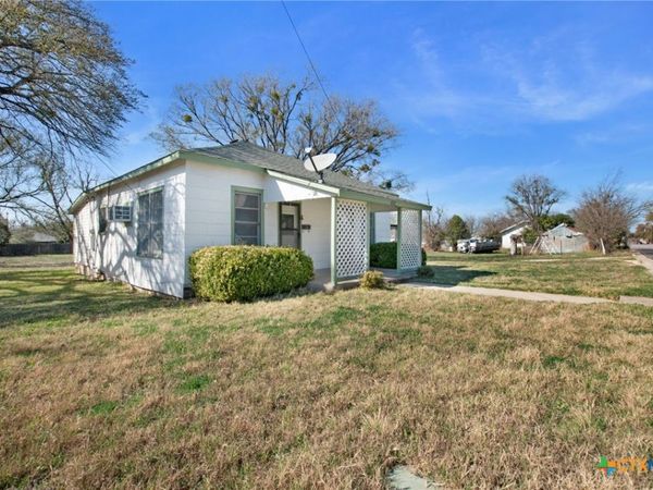 612 Brown Street , Lampasas, TX 76550