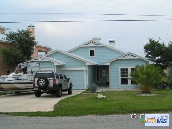 1489 Lavaca , Canyon Lake, TX 78133