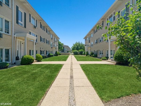 5102 N Leonard Drive , Unit 2B, Norridge, IL 60706