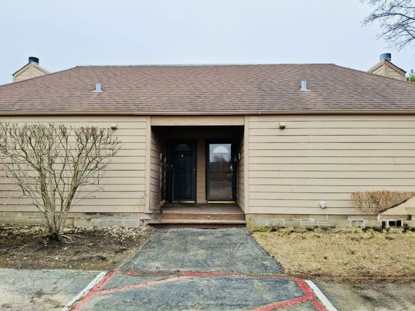 3349 Beacon Street, Unit 39, North Chicago, IL 60064