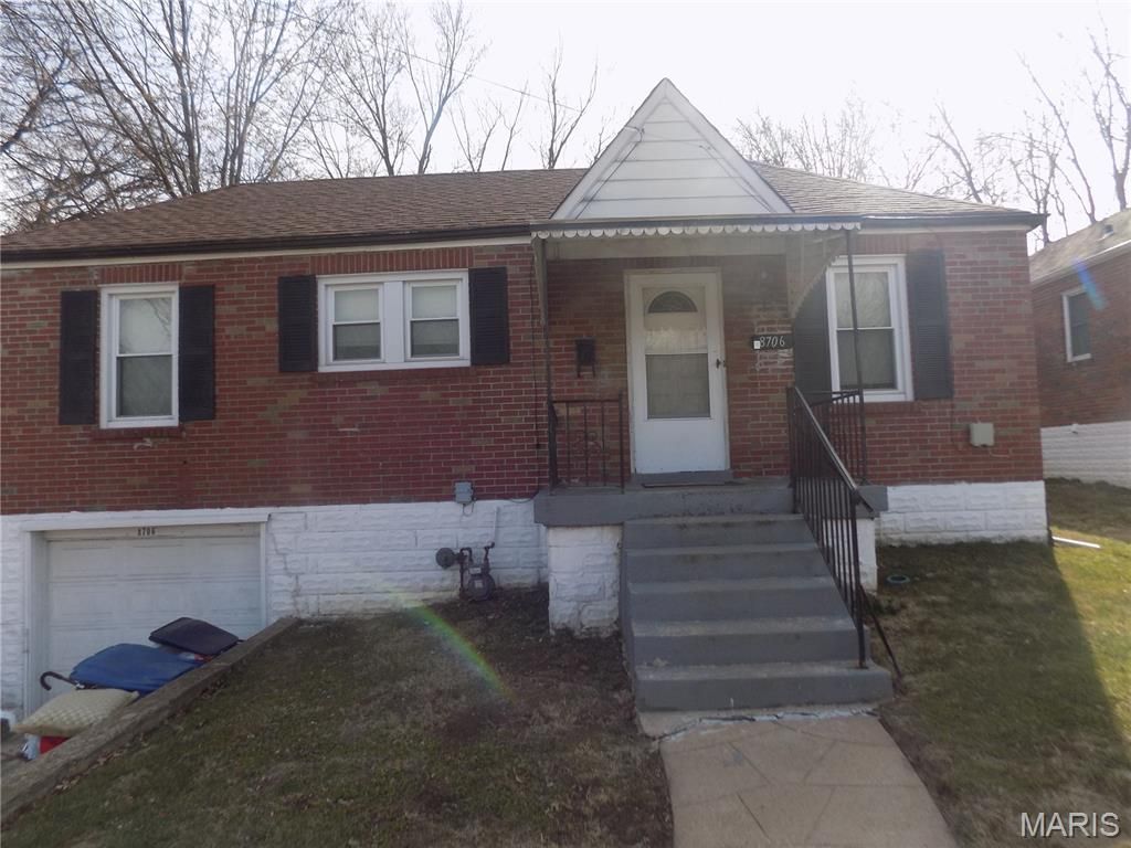 8706 Kendale Drive , Bel Ridge, MO 63121 Main Photo