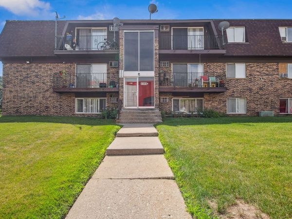 2500 Mark Thomas Lane , Unit 5B, Hanover Park, IL 60133