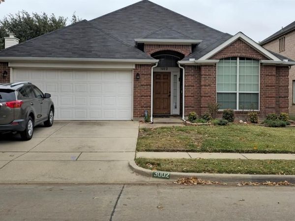 3002 Manor Green Boulevard, Euless, TX 76039