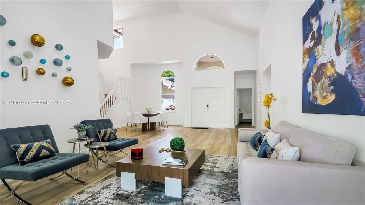 637 Lake Blvd, Weston, FL 33326 Photo