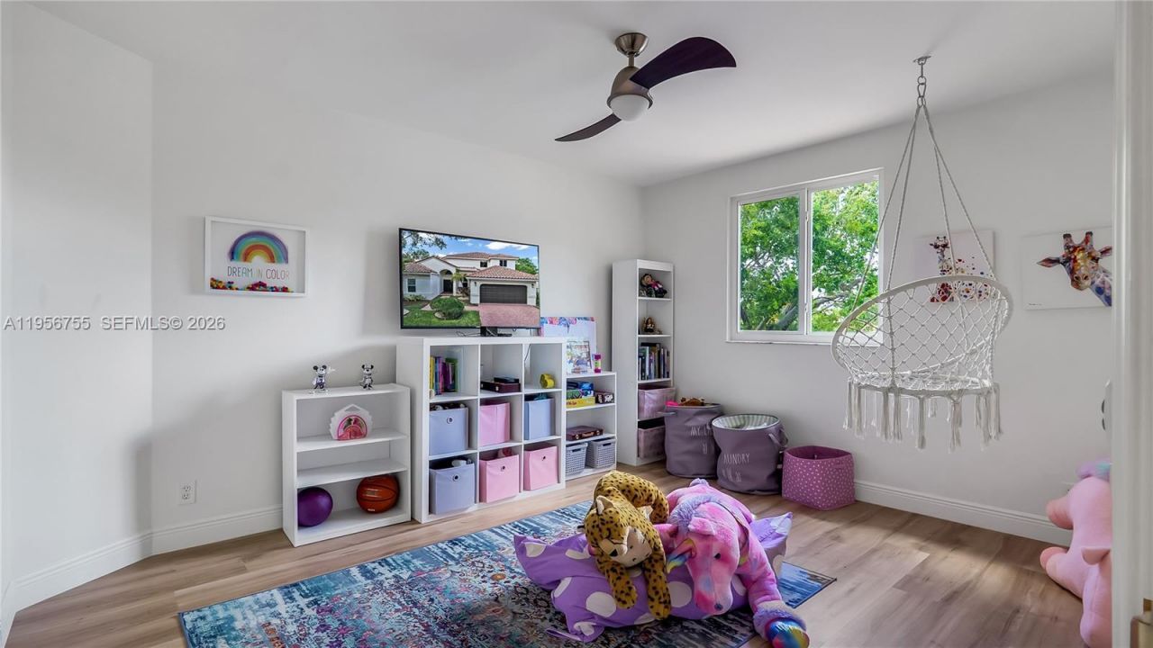 637 Lake Blvd, Weston, FL 33326 Photo