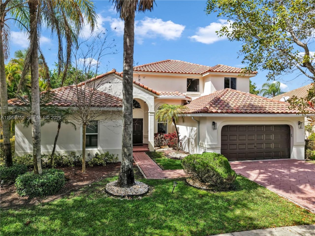 637 Lake Blvd, Weston, FL 33326 Photo