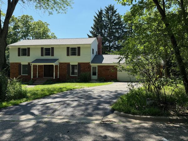 3925 Waldenwood Drive, Ann Arbor, MI 48105