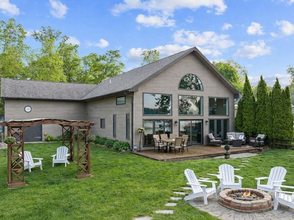 3391 Orchard Drive, Pinckney, MI 48169